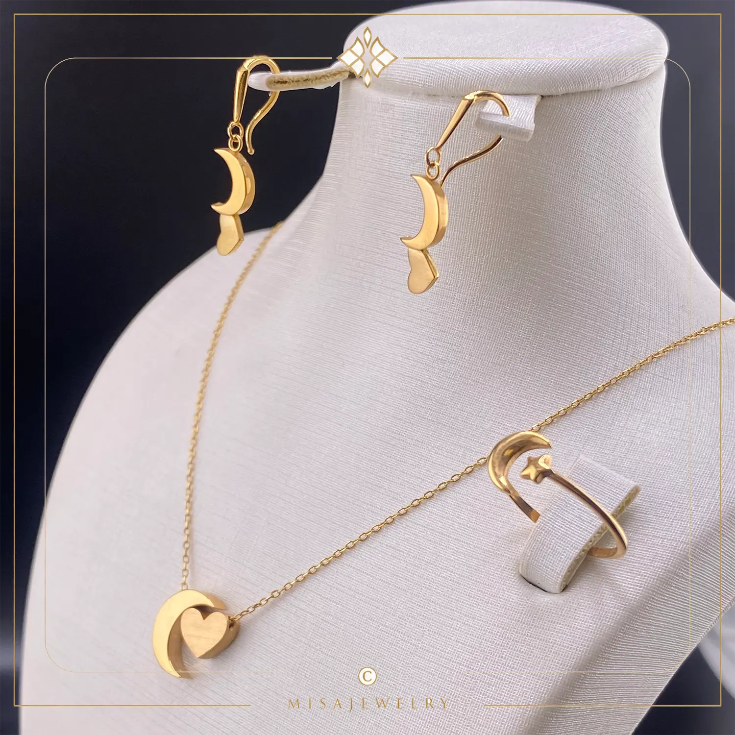 minimalist-heart-and-moon-jewelry-set-one نیم ست طلا مینیمال طرح قلب و ماه 18 عیار