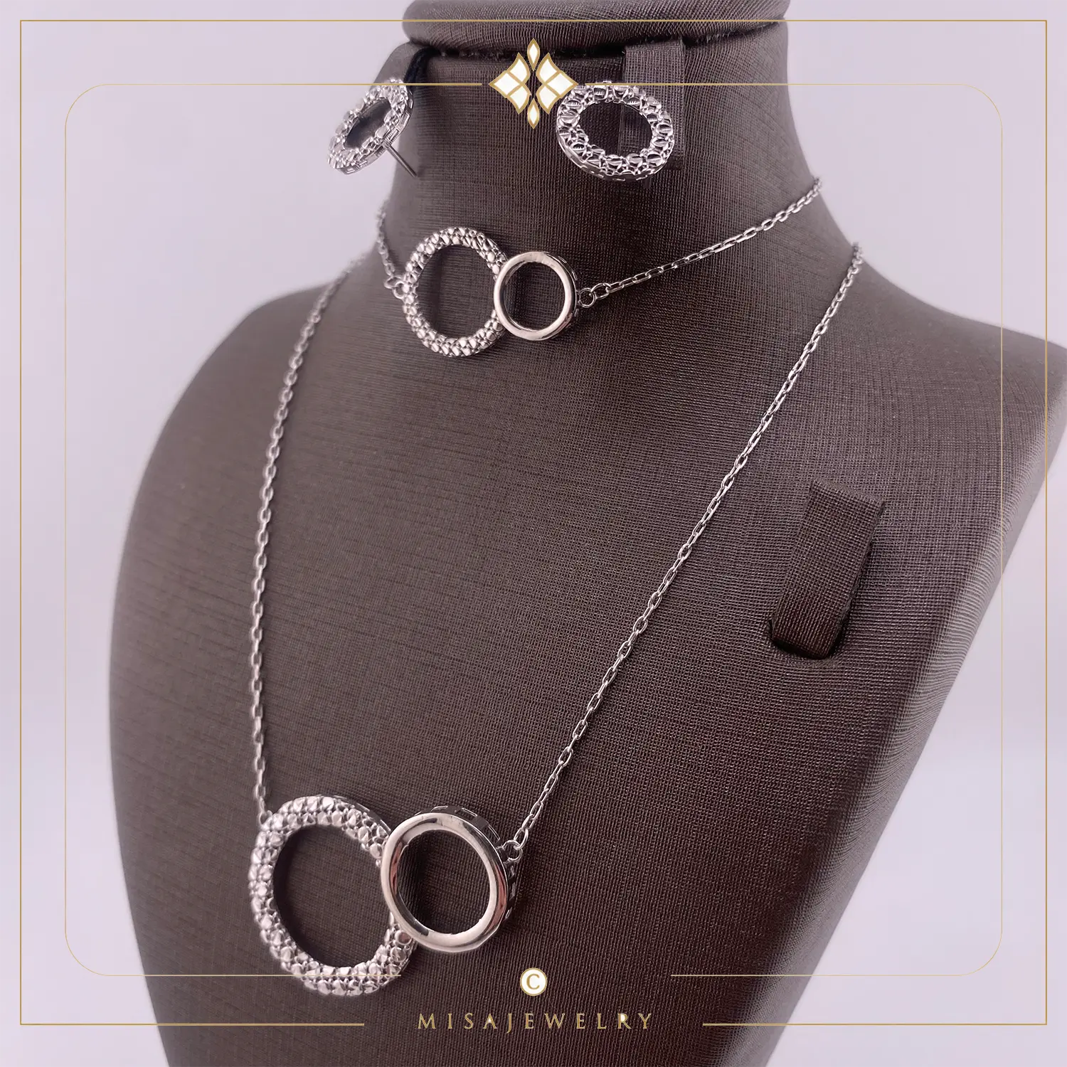 white-gold-jewelry-set-with-two-circular-one سرویس طلا تراش سفید طرح دایره 18 عیار